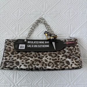 Wild Eye Designs Insulated Wine Bag With High Heel Wine Stopper Leopard Print